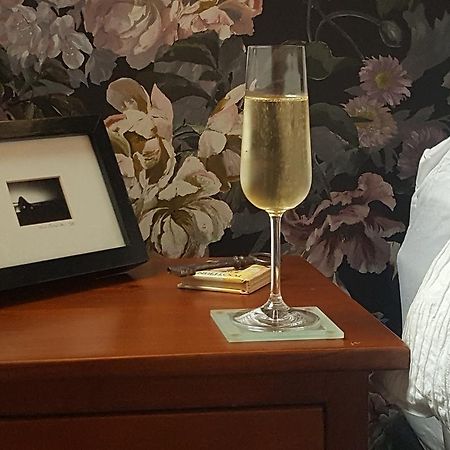 Sequoia Steps Bed & Breakfast New Plymouth Bagian luar foto