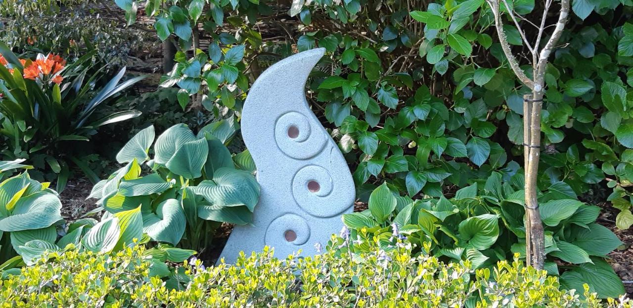 Sequoia Steps Bed & Breakfast New Plymouth Bagian luar foto