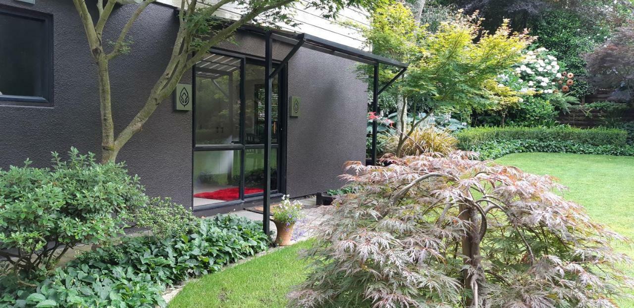Sequoia Steps Bed & Breakfast New Plymouth Bagian luar foto